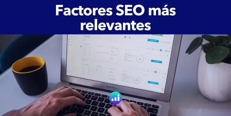 Infografía detallada mostrando los 10 factores SEO más relevantes para un posicionamiento efectivo en Google, destacando la importancia del SEO On-Page en la estrategia actual.