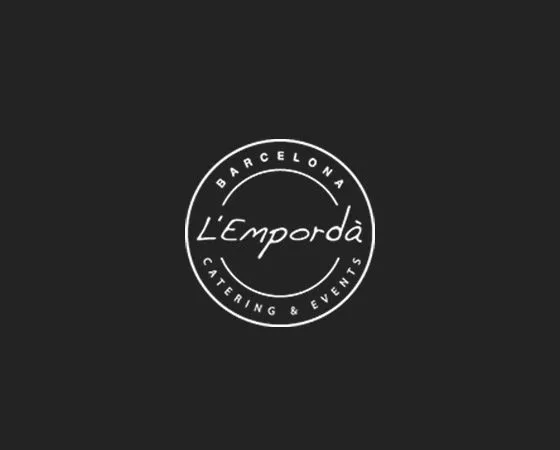 Logotipo de Catering Empordà con diseño moderno y colores corporativos, representando la marca en un proyecto web de clínica dental en Sant Cugat.